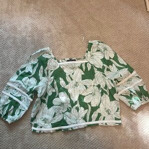 Tahari Womens Blouse Linen NWOT medium green white floral